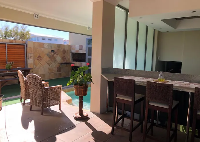 Marine 5 Boutique Hotel