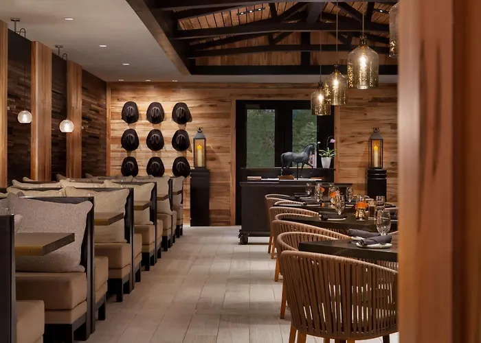 Casitas At The Hoodoo Moab, Curio Collection By Hilton