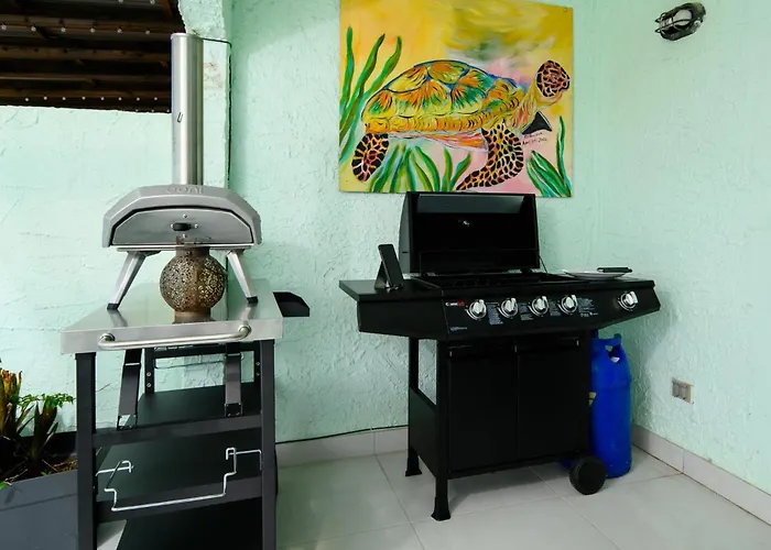 Wild Lotus Villa - Waterfront On Jolly Harbour