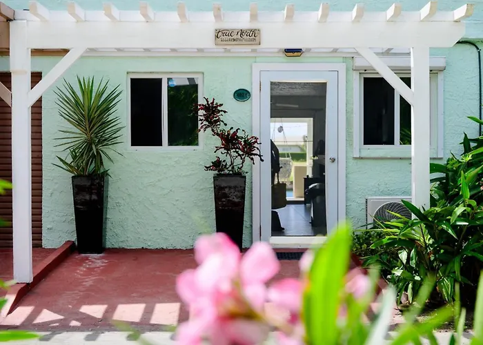 Wild Lotus Villa - Waterfront On Jolly Harbour