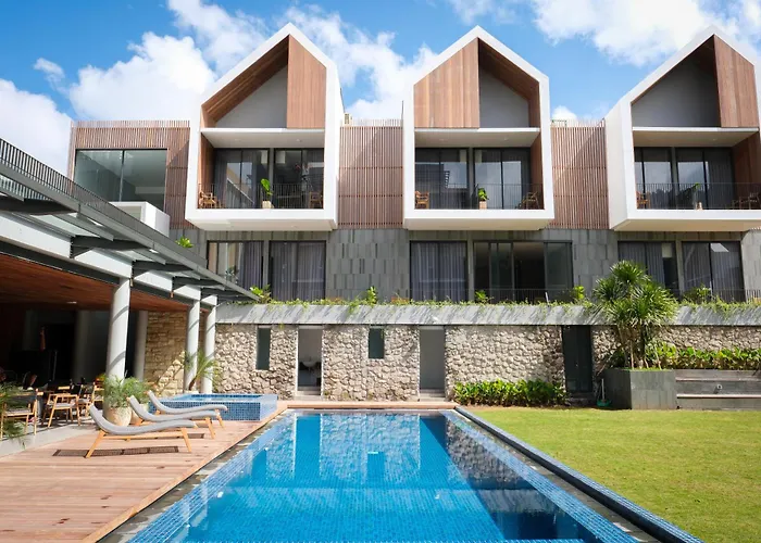 Facade Hotel By Azana