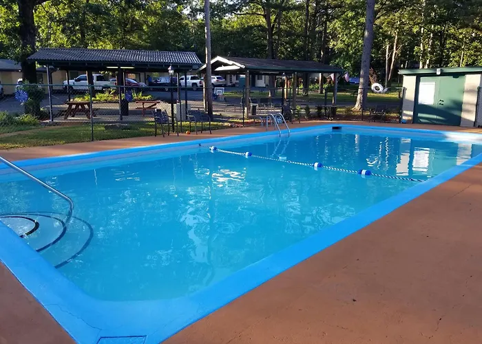 Southern Comfort Inn & Resort