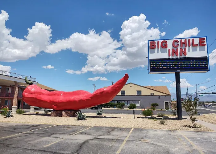 Big Chile Inn & Suites