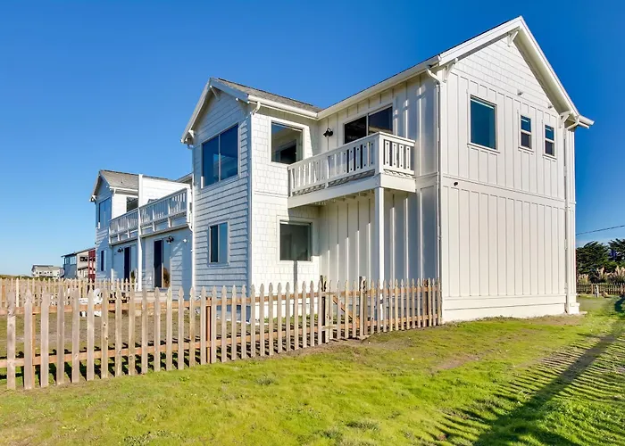 Scenic Bandon Vacation Rental W/ Beach Access!