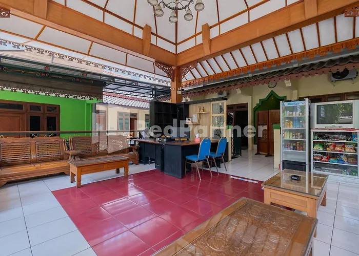 Hotel Wisata Ziarah Sunan Bonang Syariah Mitra Reddoorz