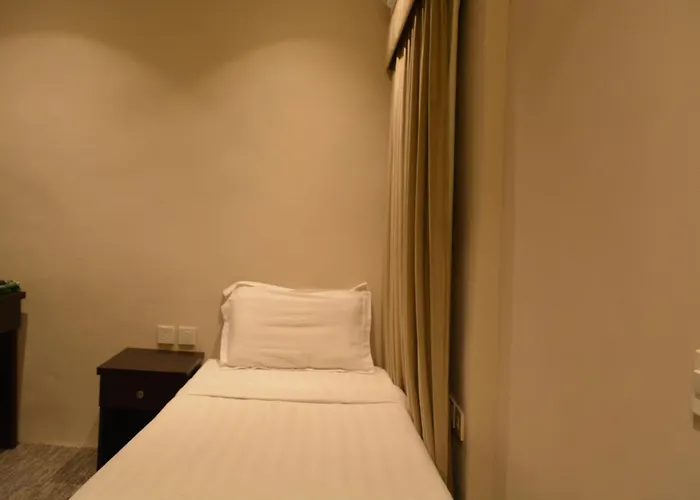 فندق كنان العزيزية Kinan Al Aziziyah Hotel