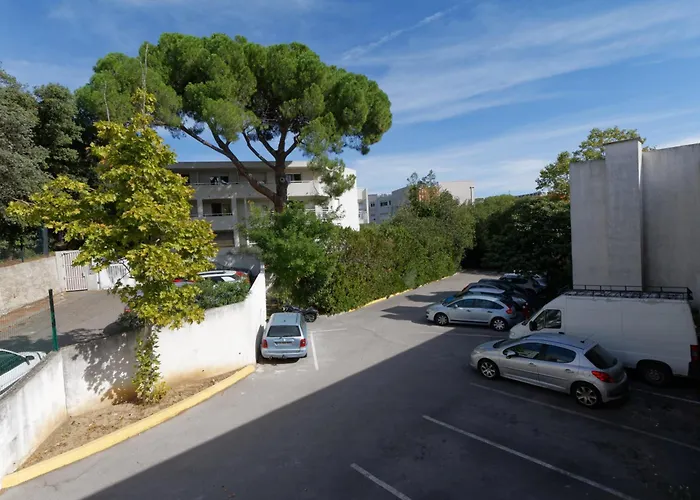 028- Chu Hopital, Appart 2Chambres, Parking, Tram