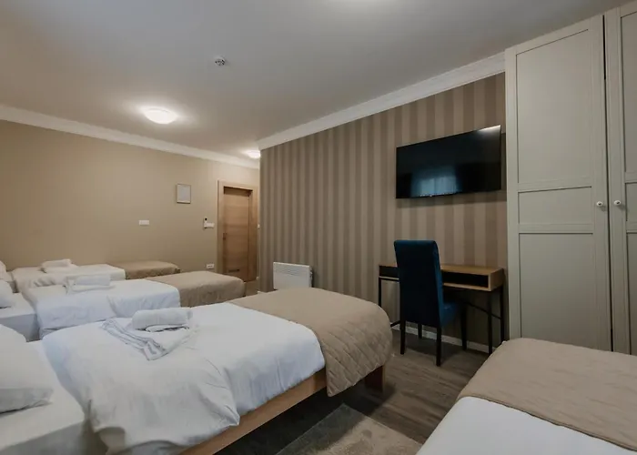 Apartments & Rooms Beli Dvor