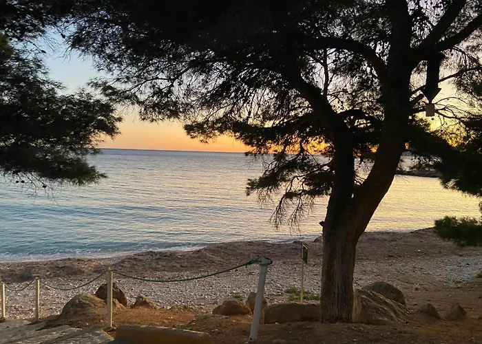 DIVINO LUC, frente a la Cala Racó del Corb