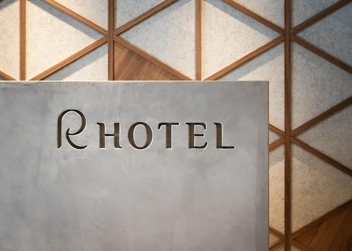 R Hotel Namba South