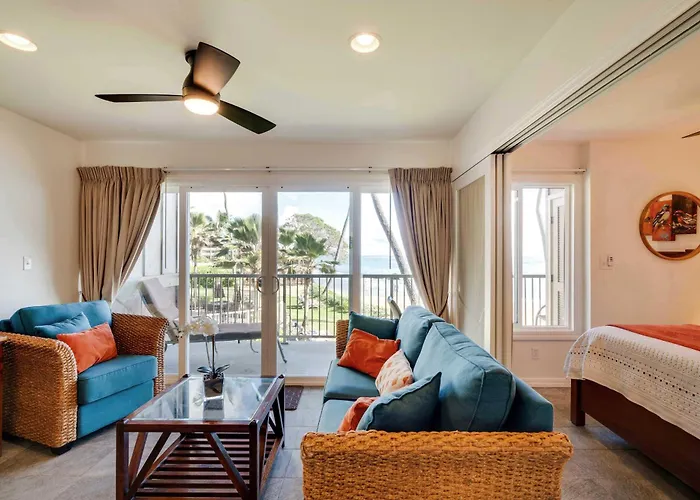 Waipouli Beachfront Condo W/ Balcony + Ocean Views