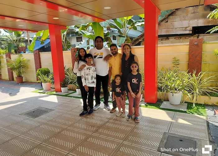 Marina Suites Airport Hotel
