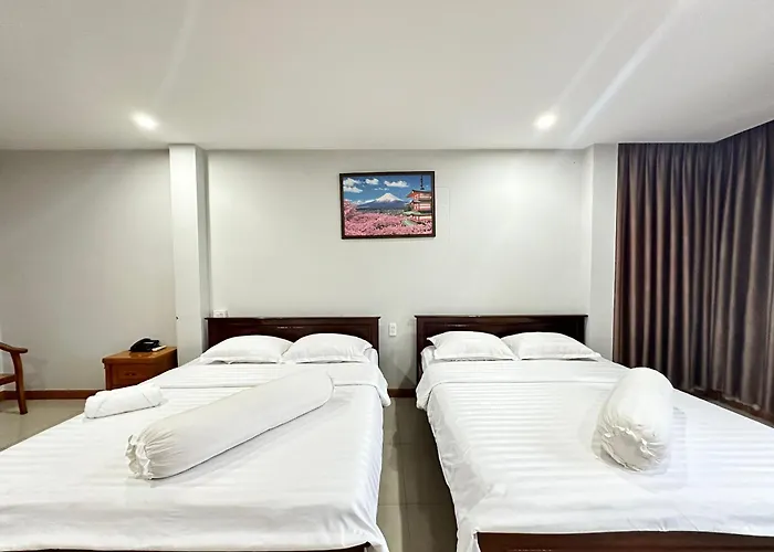 Rich Hotel