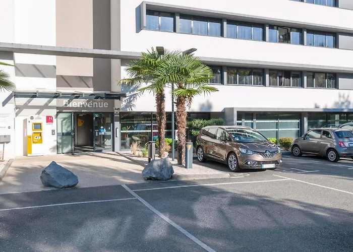 B&B Hotel Pau Zenith