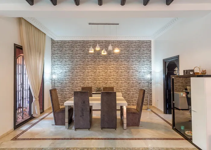 Magnifique Villa De 320 M2 Avec 2 Piscines