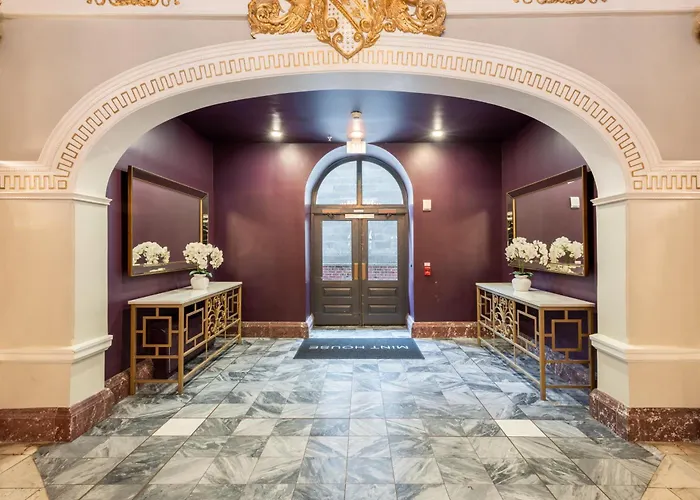 Mint House At The Divine Lorraine Hotel - Philadelphia