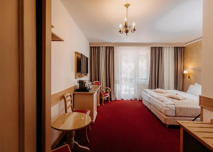 Hotel Lacu Rosu