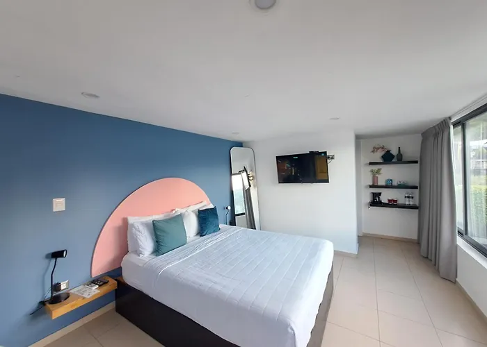Cardedeu Coatepeque Hotel