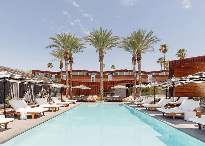 Palm Springs 4 Star Hotels