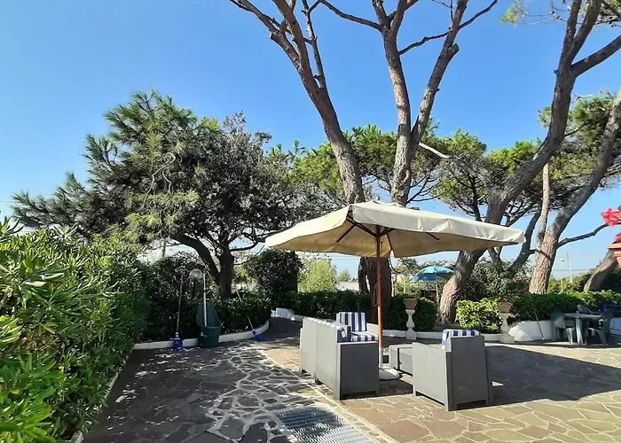 Appartamento in Villa Valentini, Fronte mare, Giardino e parcheggio privato, WIFI, dotato di tutti i confort, nel Golfo di Gaeta