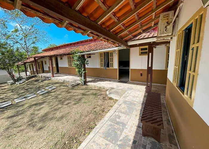 Lirios Da Vila Pousada