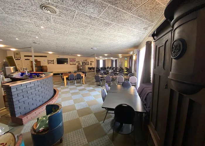 Commercial Hotel Kaniva Call To Save Dollars