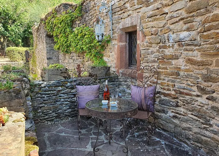 Chambre D'Hotes Au Chateau De Belcastel