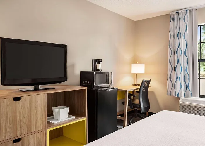 Days Inn By Wyndham Shallotte