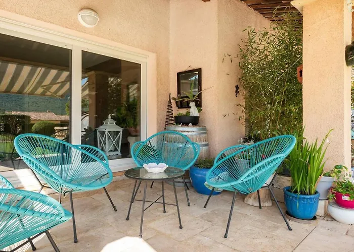 Chambre Et Table D'Hotes Villa Pomponette