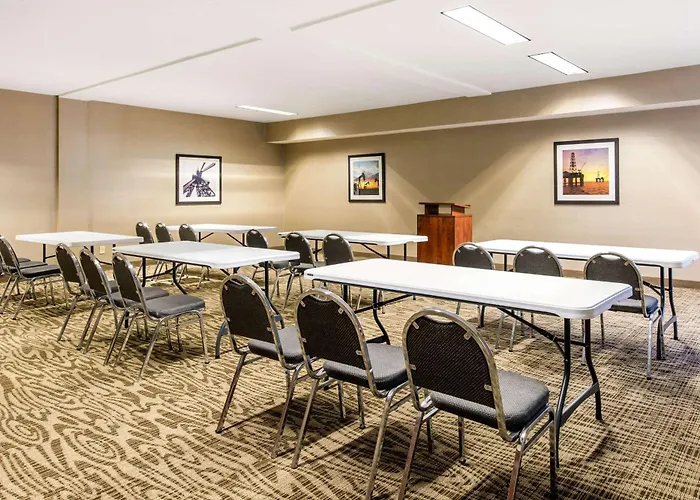 Comfort Suites Humble Bush Intercontinental Airport
