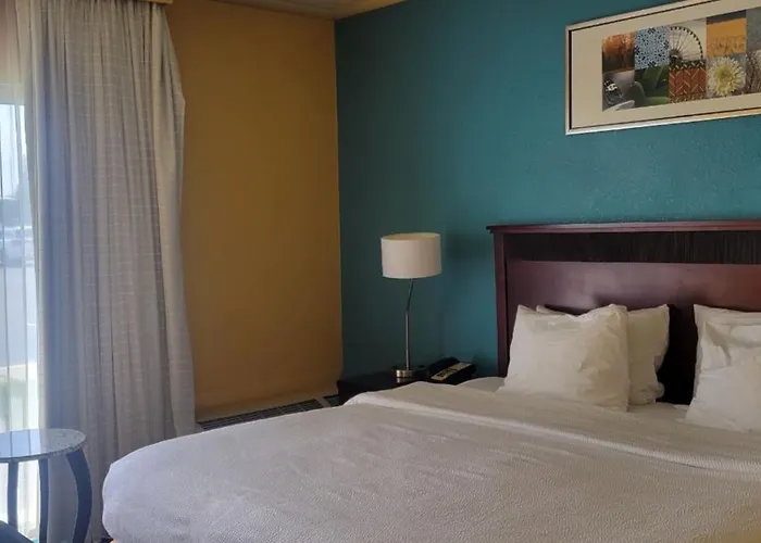 Chester Inn & Suites