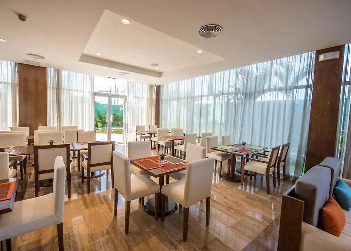 Hampton By Hilton Santo Domingo Airport