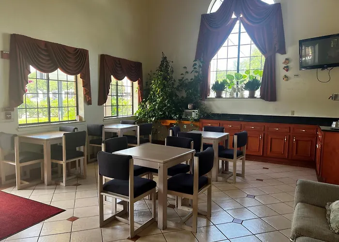 Super 8 By Wyndham Stafford Sugarland Area