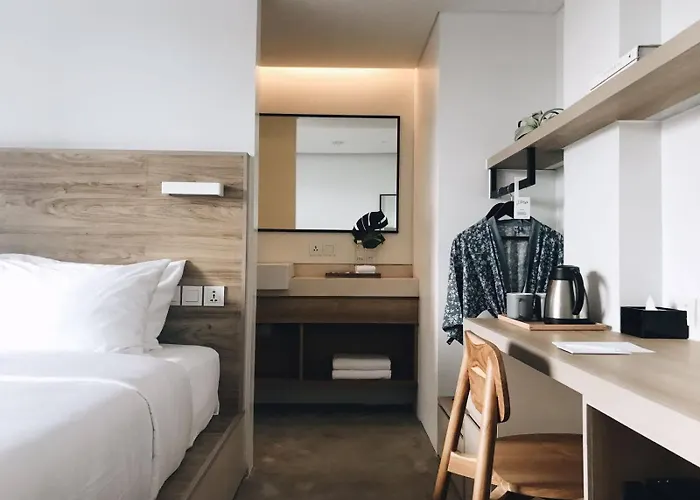 Lloyd'S Inn Bali
