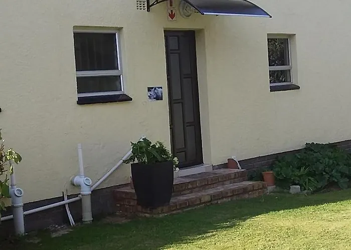 Kwa-Dlamathe Guesthouse
