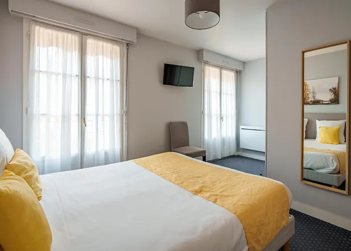 Hotel Val De Loire