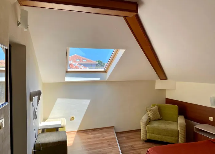 Family Hotel Saint Nikola Free Parking