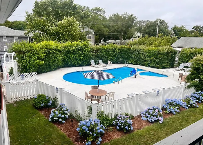 Edgartown Commons