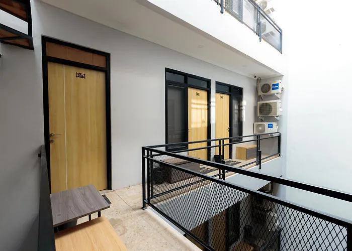 D Twinz House Syariah Redpartner