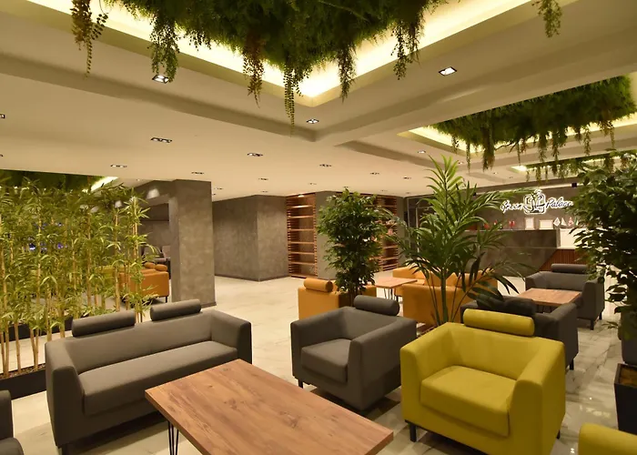 Green Palace Suite Hotel