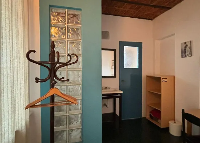 Lgy Bed & Breakfast Only Men-Solo Hombres