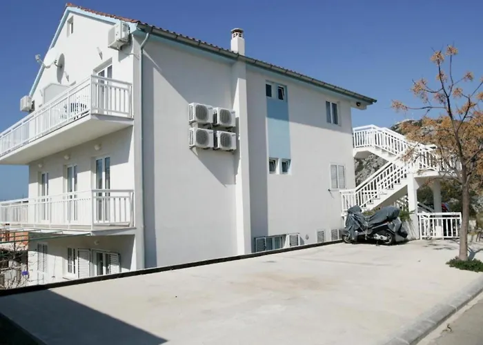 Apartments Trogrlic