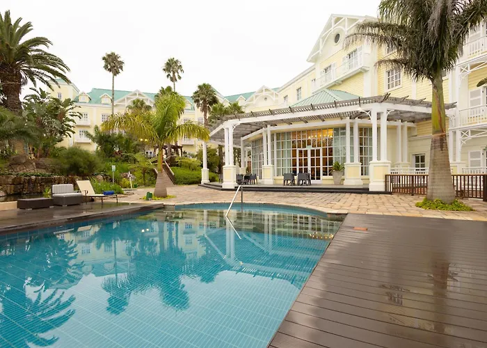 Hemingways Hotel