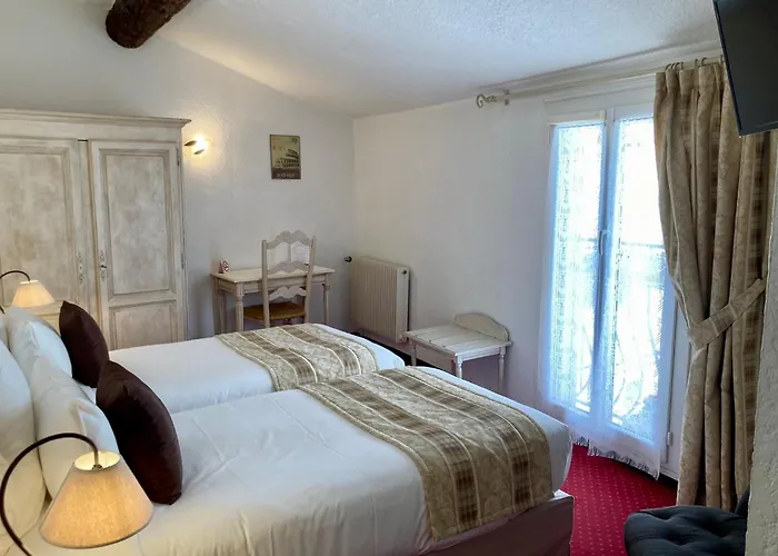 Hotel Porte De Camargue - Les Quais D'Arles
