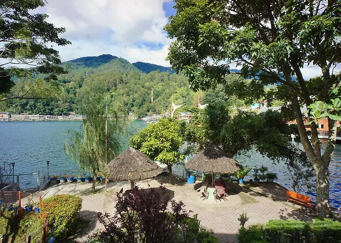 Pandu Lakeside Hotel Parapat