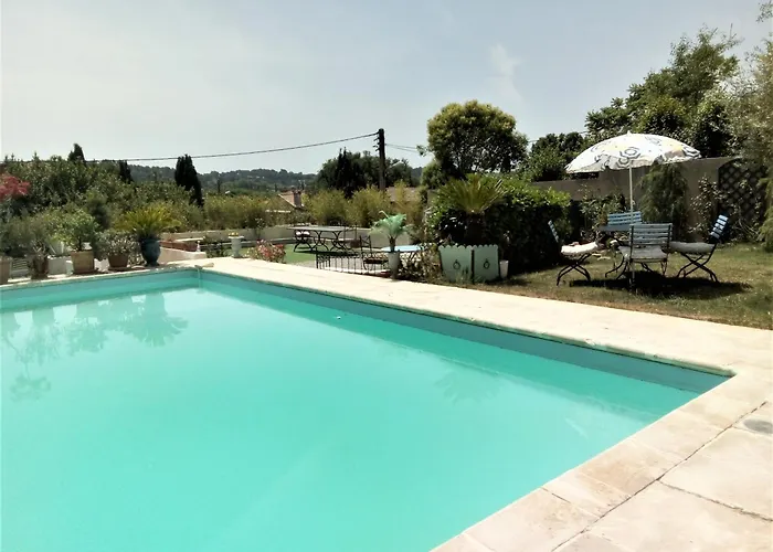 Hote-Aix-Centre-Garage-Piscine