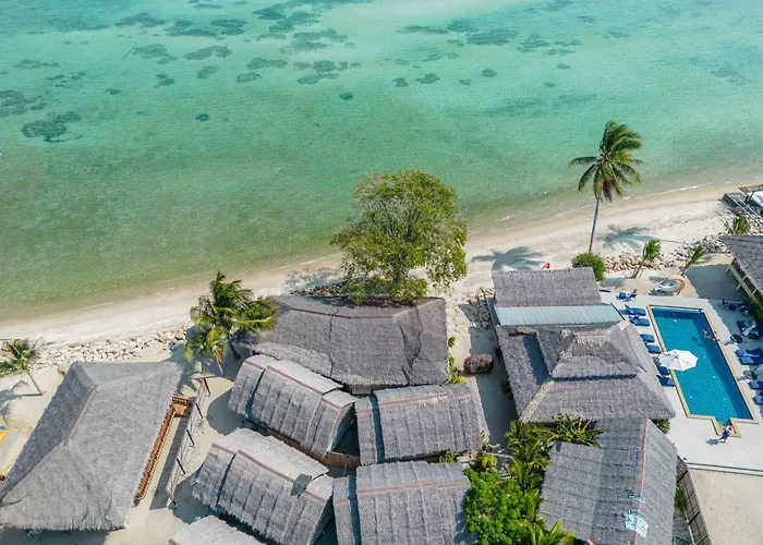 Absolute Beachfront Villas