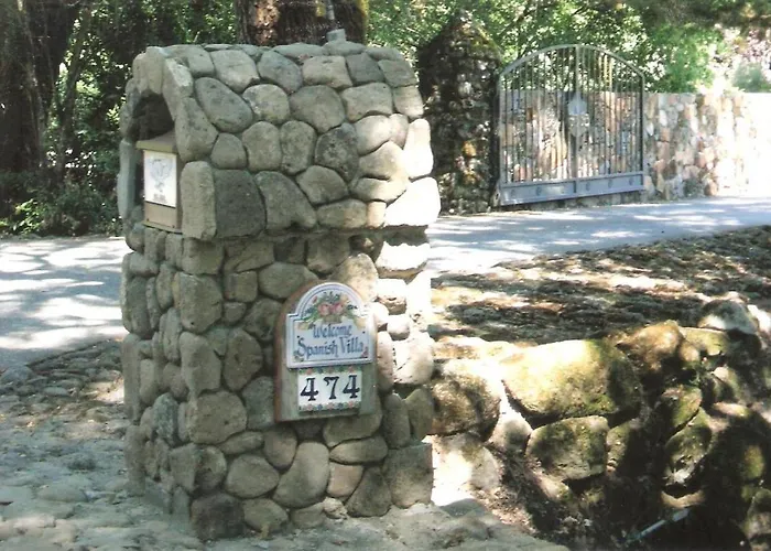 Spanish Villa Inn