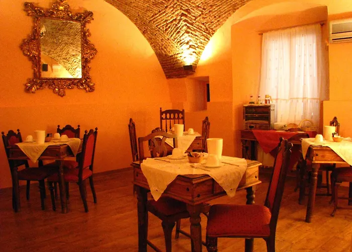 Hotel Don Carlos Caceres