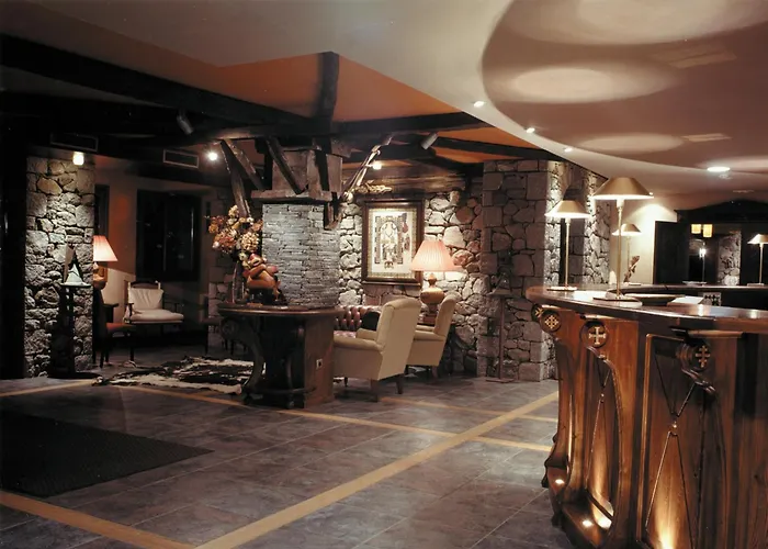 Hotel Llanos Del Hospital